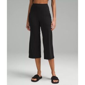 Lululemon Align Wide-Leg Crop 23”, size 10